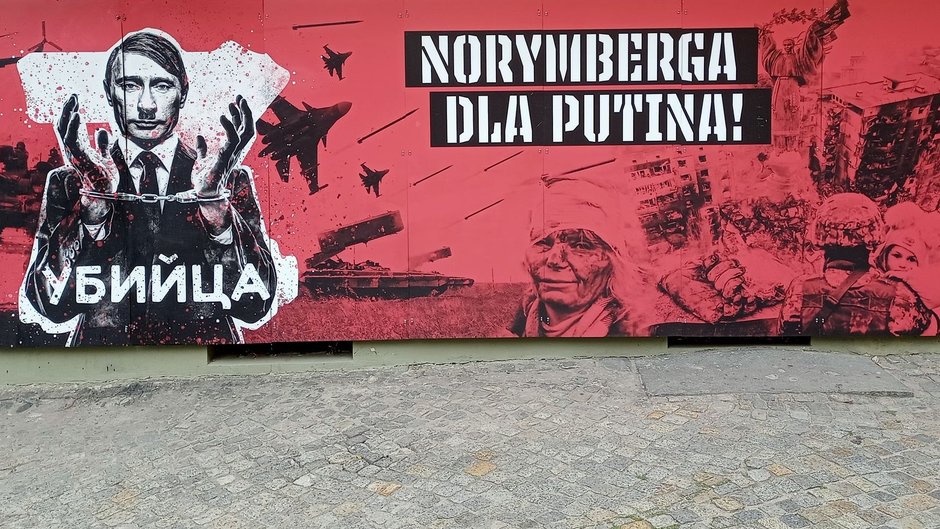 Mural we Wrocławiu z Putinem podpisanym jako "ubijca" - "zabójca"