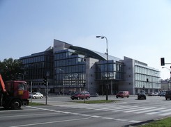 Amerykanie przejęli TVN. Z rady nadzorczej odchodzą rodziny założycieli stacji