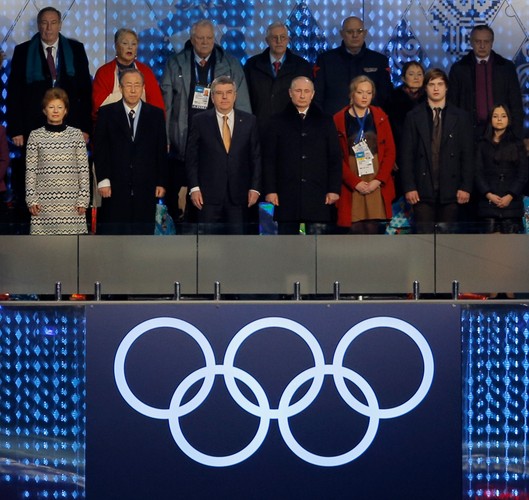 Rosyjski prezydent Władimir Putin w loży honorowej w czasie ceremonii otwarcia igrzysk w Soczi