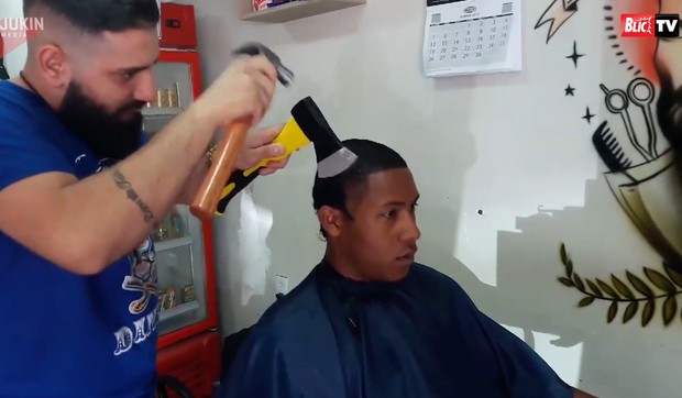 ap_sisanje_sekirom_vesti_blic_safe