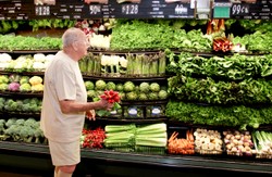 IERiGŻ: żywność zdrożeje o 3-4 proc. w tym roku