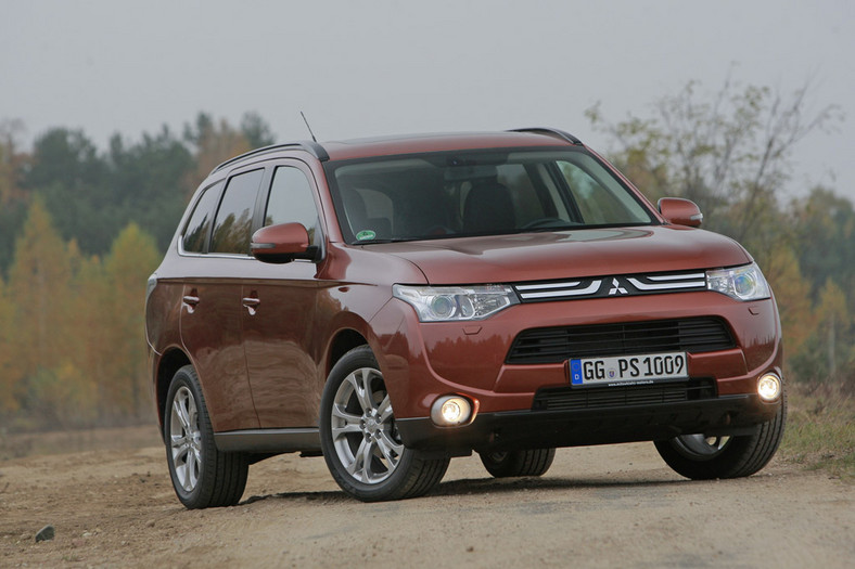 Mitsubishi Outlander kontra Honda CR-V: SUV-y bez zbędnych fajerwerków