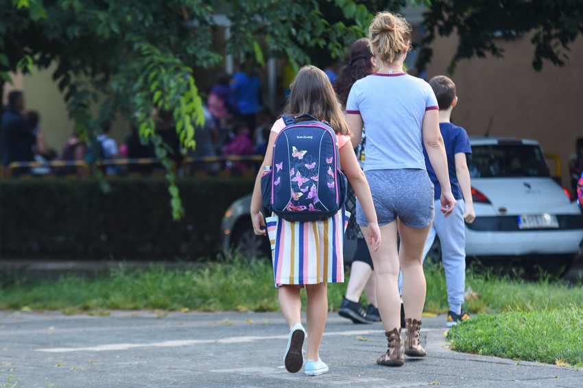 U srednjim školama će se posebna pažnja usmeriti na izborne programe