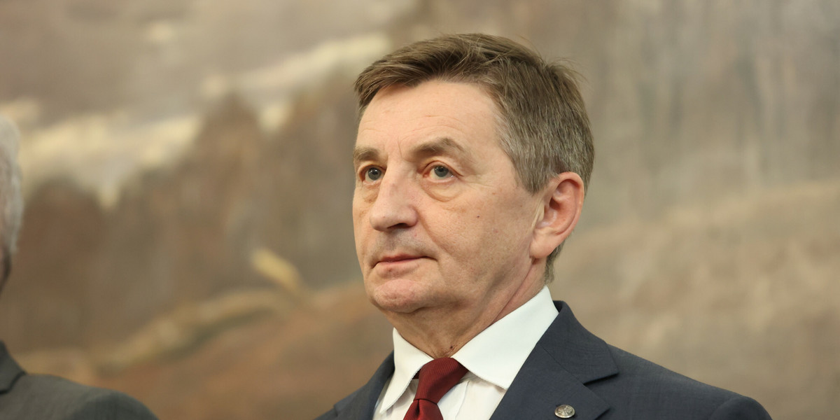 Informację o powstaniu zespołu podał nowy szef KPRM Marek Kuchciński.