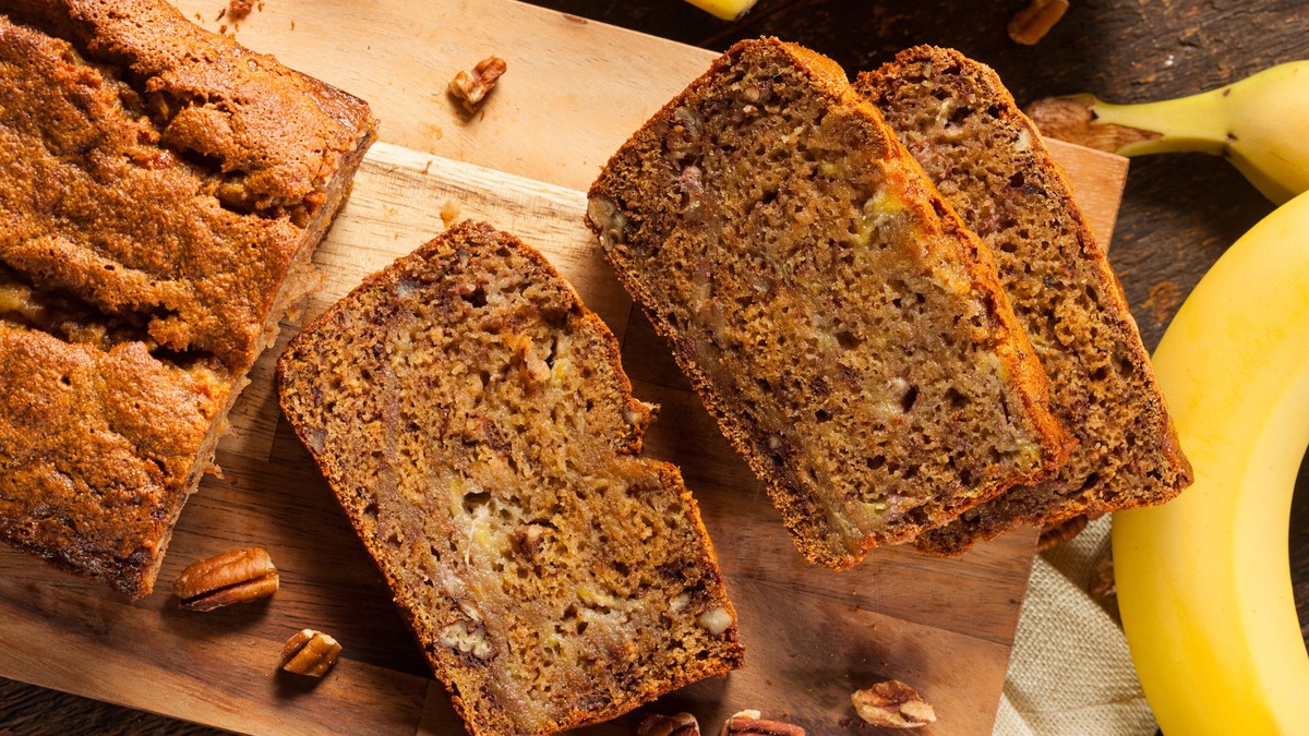 Banana bread - najbolji recept za brzi kolač bez trunke dodatog šećera