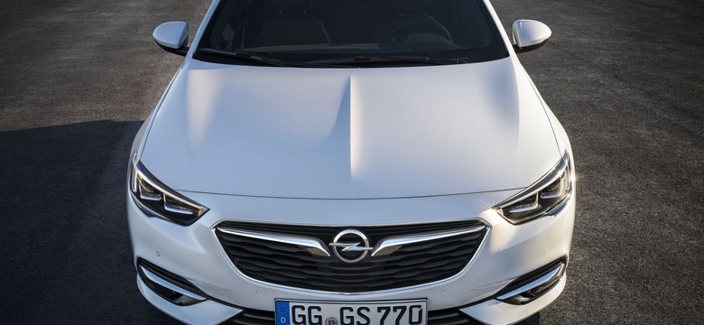 Opel insignia grand sport ujawniona. Nowy model to radykalna metamorfoza [Pierwsze zdjęcia i wideo]