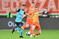 Nieporadność obrońców Zagłębia pomogła wygrać Górnikowi w Lubinie [WIDEO]