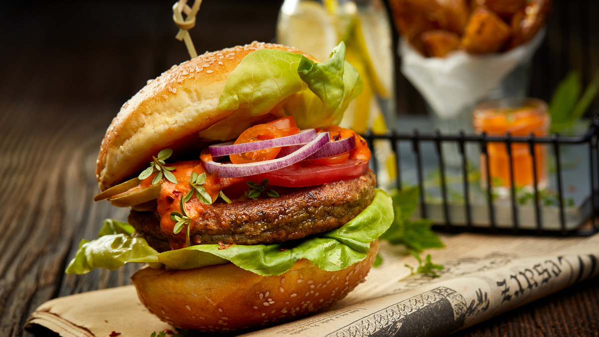 Jak zrobić pysznego domowego i zdrowego burgera w domu? Prosty przepis