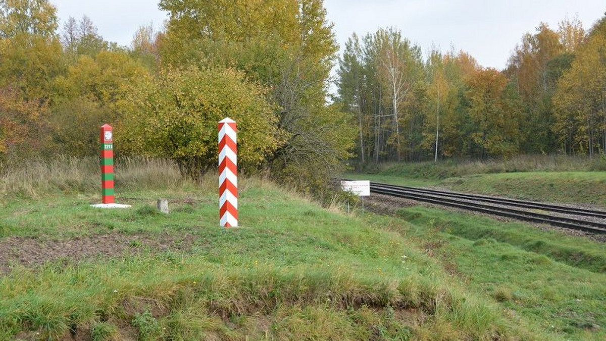 <strong>Warmińsko-Mazurska Straż Graniczna zatrzymała Hiszpana, który chciał przez zieloną granicę dostać się do Rosji. 42-letni miłośnik survivalu podróżował wcześniej po całym świecie. Zatrzymującym go pogranicznikom tłumaczył, że chciał zobaczyć, jak wygląda życie w Federacji Rosyjskiej.</strong>