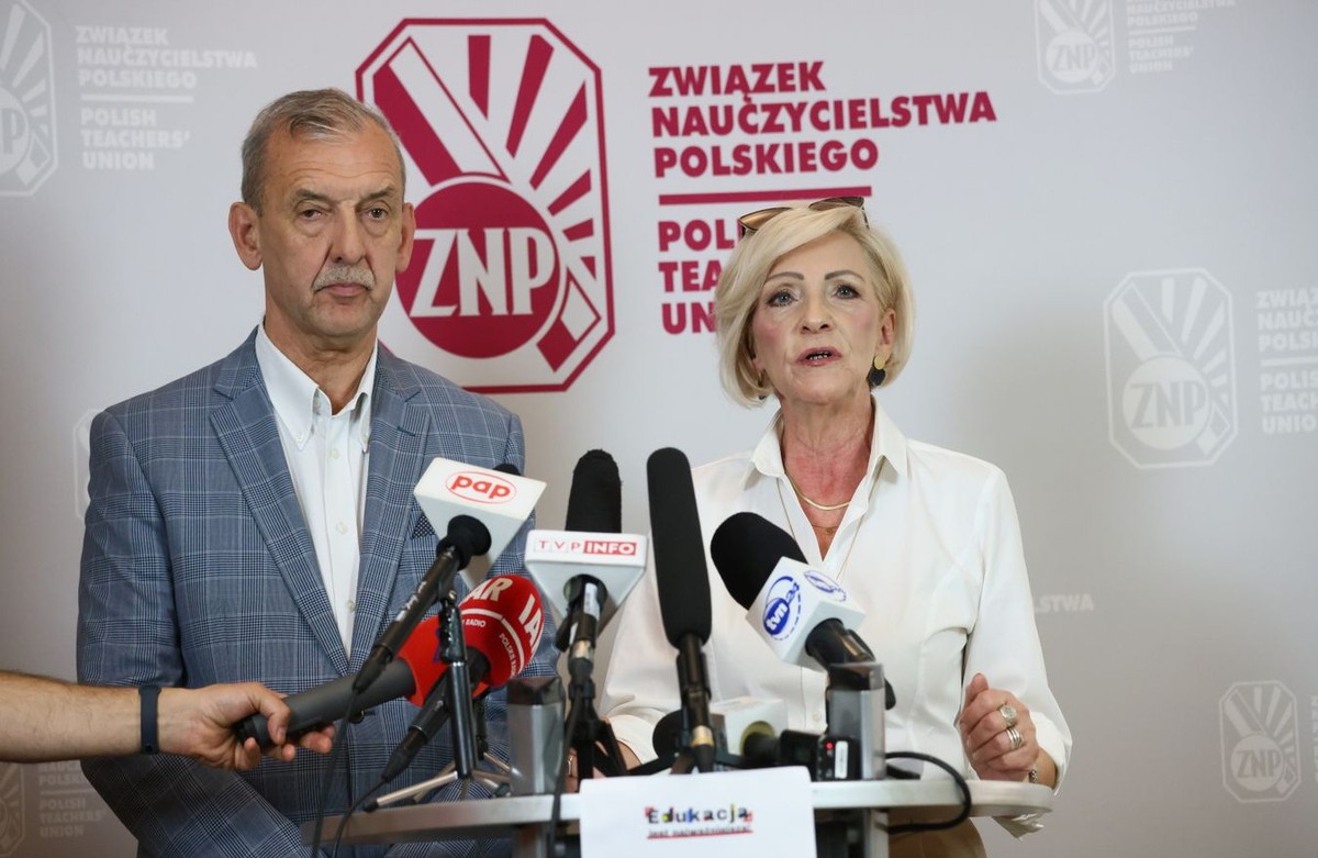 Nauczyciele walczą o lepsze warunki pracy podczas wycieczek szkolnych. Apel ZNP