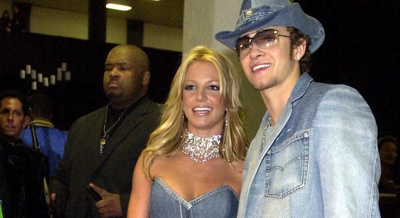 Britney-spears-et-justin-timberlake-en-2001-aux-american-music-awards