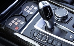 Noktowizor, laser i pięć metrów karoserii dla BOR tylko z Niemiec. Tak będzie chroniony prezydent i rząd [NOWY KONTRAKT]