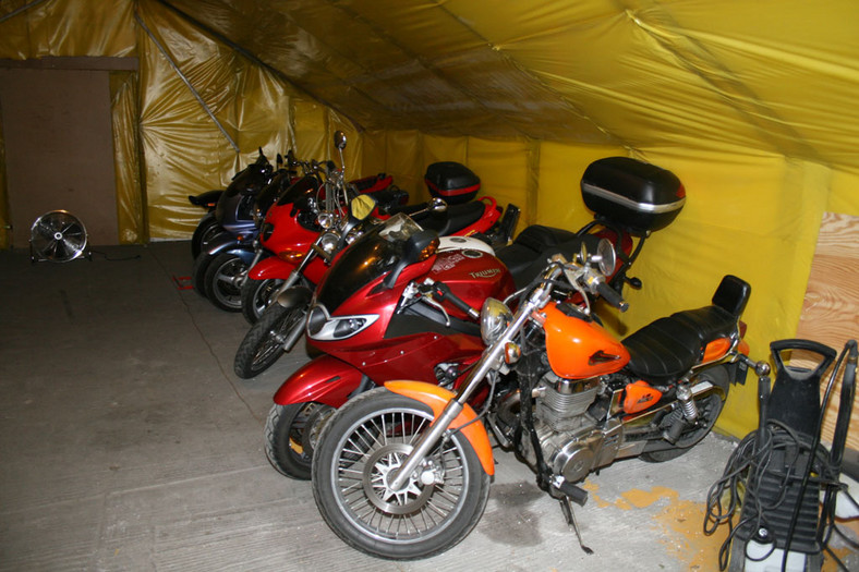 Przechowalnia dla motocykli