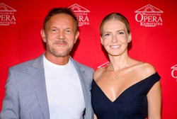 Edyta i Cezary Pazura odnowili przysięgę małżeńską. Sceneria zaskakuje [FOTO]