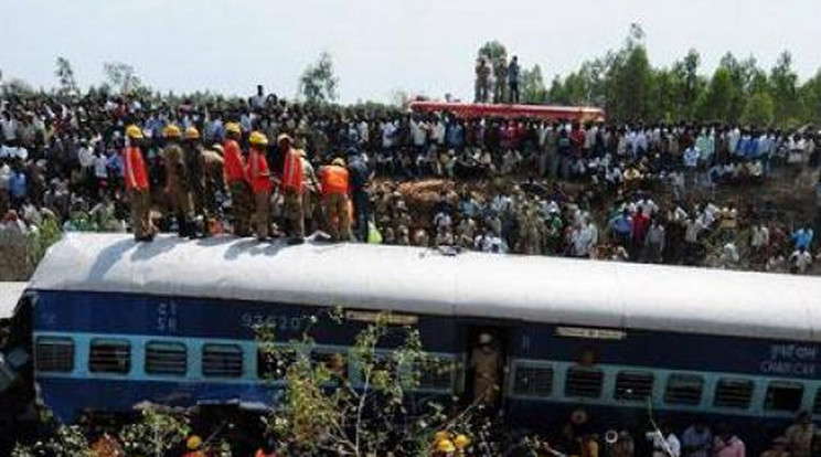 Horrorbaleset! 10 ember vesztette életét a vonatszerencsétlenségben