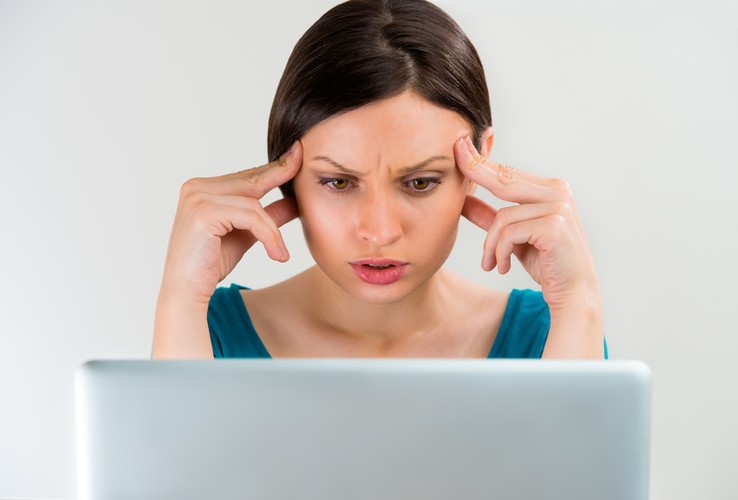 2. Praca przy komputerze niszczy wzrok