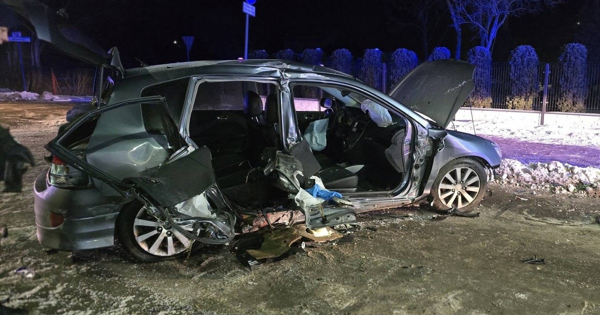 Pięć młodych osób i alkohol. To zdjęcie mówi wszystko