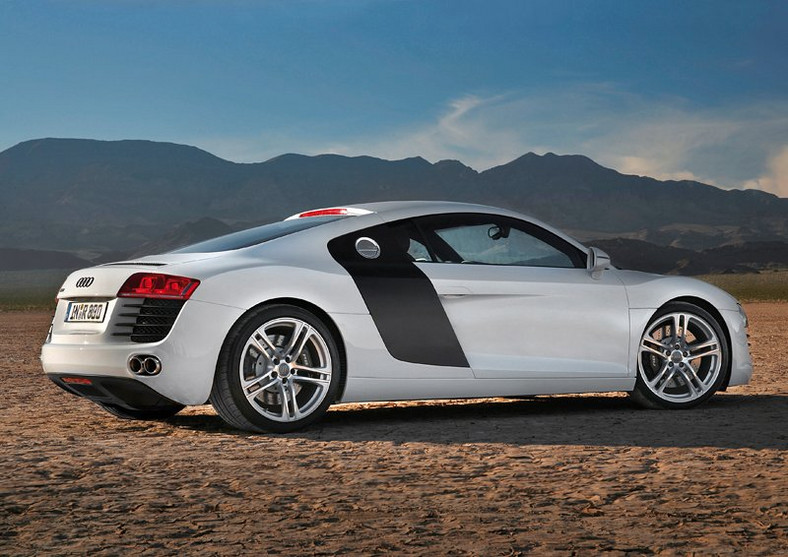 Audi R8 nagrodzone tytułem SportsCar magazynu AutoBild