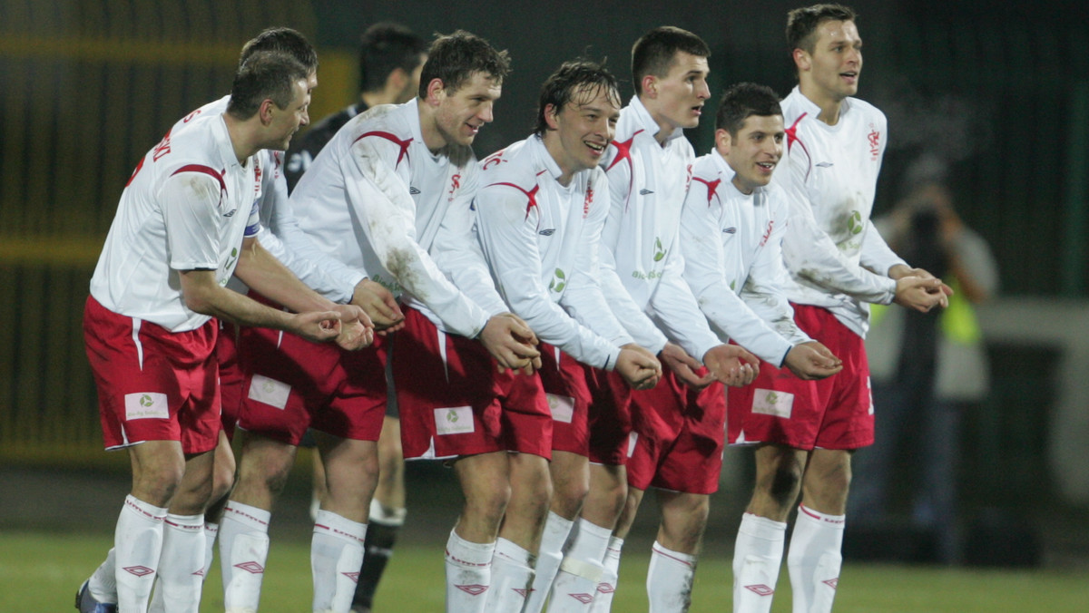 W spotkaniu 23. kolejki ekstraklasy piłkarskiej ŁKS Łódź pokonał przed własną publicznością Arkę Gdynia 3:0 (1:0).