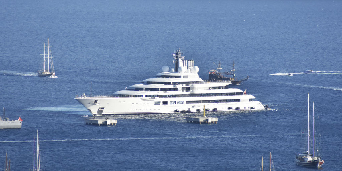 Luksusowy jacht należący do rosyjskiego miliardera Andrieja Mielniczenki. 