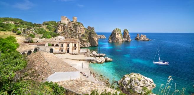 Trapani – Wakacje na Sycylii? Teraz będzie łatwiej. Na lato 2013 Ryanair zamierza uruchomić bezpośrednie loty na Sycylię z Modlina oraz Rzeszowa. Przewoźnik lata już do Trapani z lotniska w Krakowie.