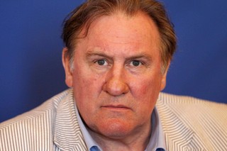 Być jak Depardieu. Obywatelstwo Rosji z maturą albo za 10 mln rubli
