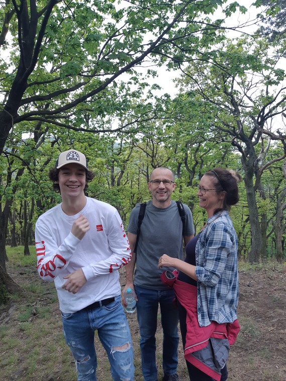 Szymek z rodzicami, Waldkiem i Agnieszką.