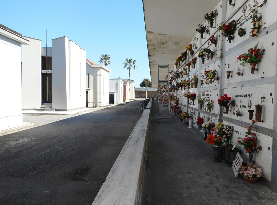 Groblje u Napulju - ilustracija