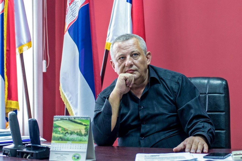 Vuković je, prema presudi u koju je "Blic" imao uvid, cigarete prevozio u gepeku, a nameravao je da ih preproda u Hrvatskoj, što je - zabranjeno