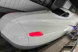 Jechałem Shinkansenem. Ten pociąg się nie spóźnia, mknie 300 km/h i nikt nigdy w nim nie zginął