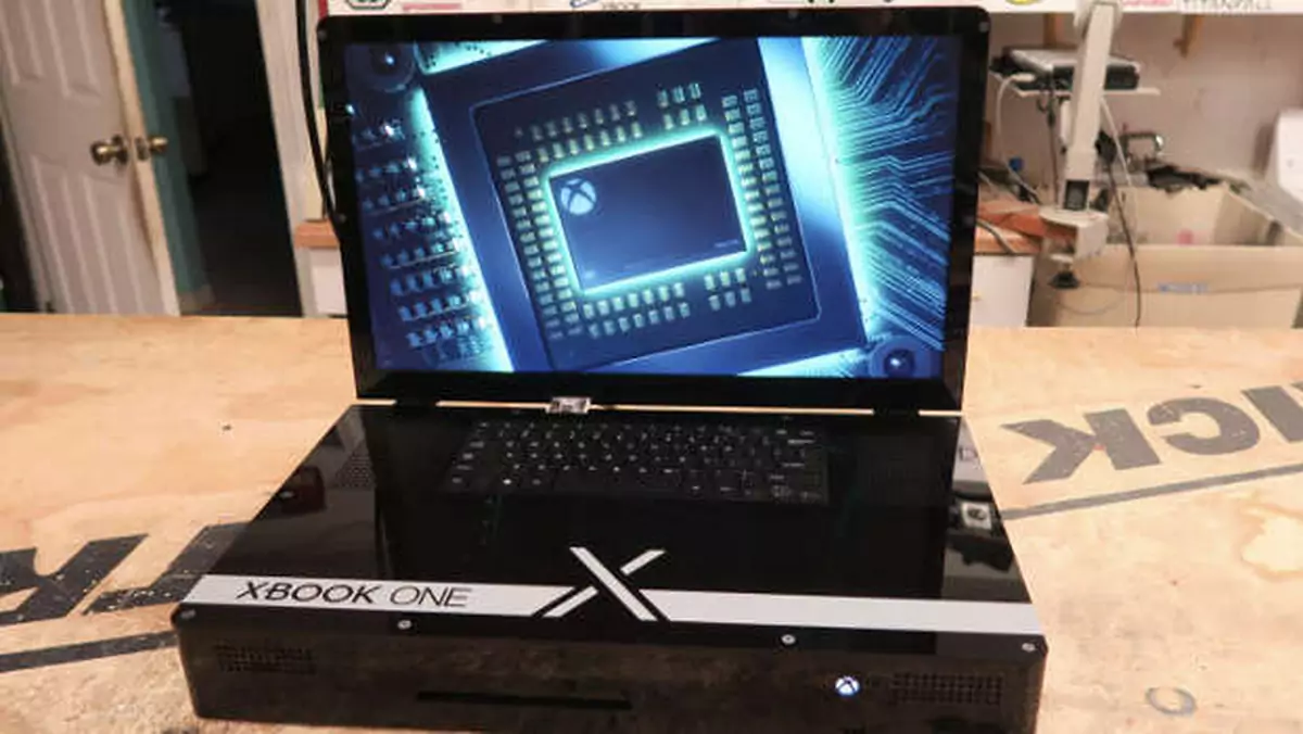 Xbook One X – konsola stała się laptopem (wideo)