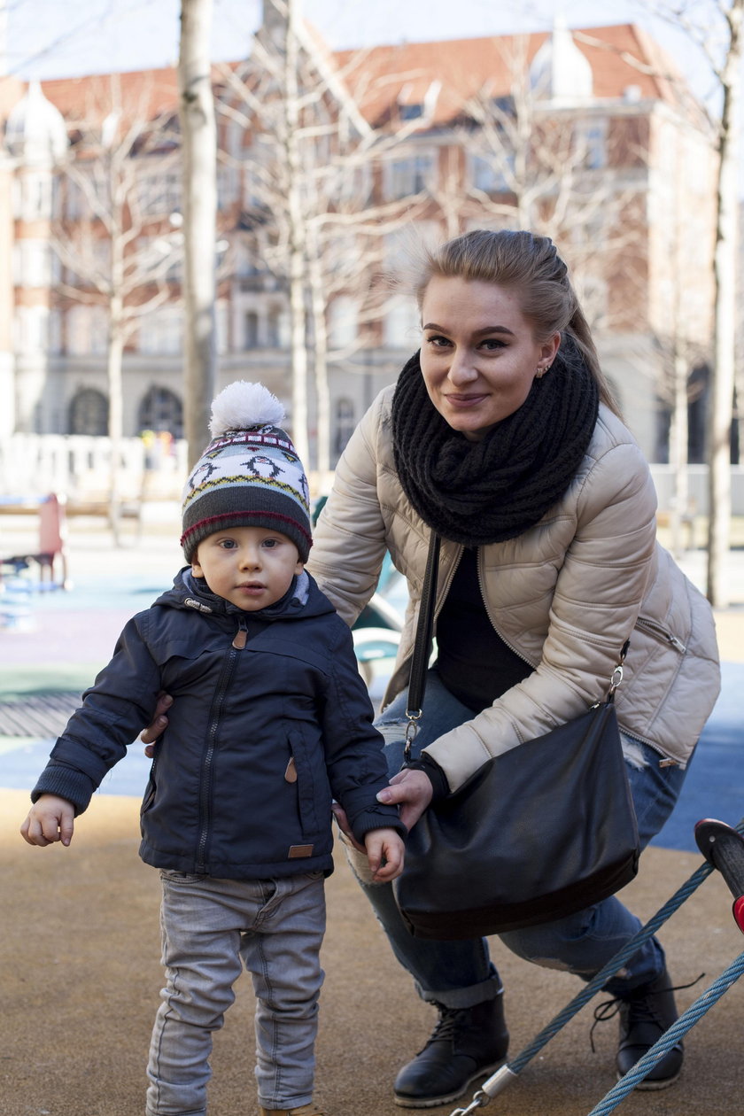 Krystyna Błażeniec (23 l.), mama Dawida (19 m.)