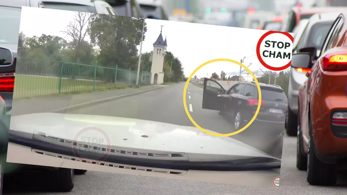 Kierowca gonił osoby, które nie chciały kupić od niego samochodu (youtube.com/@STOPCHAM)