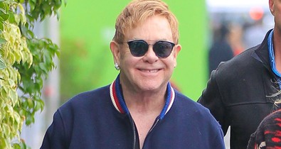 A Nike új cipője Elton John előtt tiszteleg, és imádjuk a 100% diszkóhangulatát