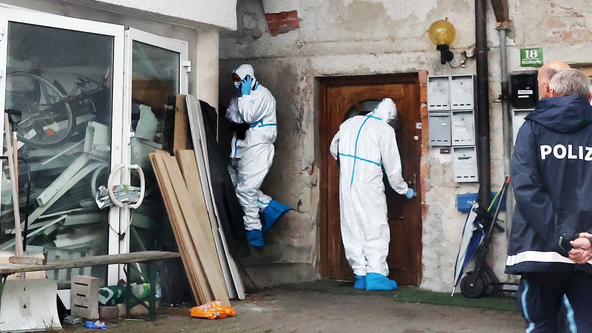 Potrójne morderstwo i poćwiartowane zwłoki w lodówce. Sprawca siedział na chodniku i płakał