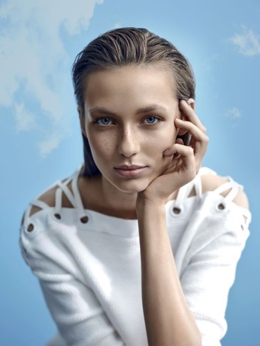 Alicja Sekuła w kampanii Solar wiosna/lato 2017