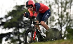 Poważny wypadek Harta w Giro d'Italia [WIDEO]