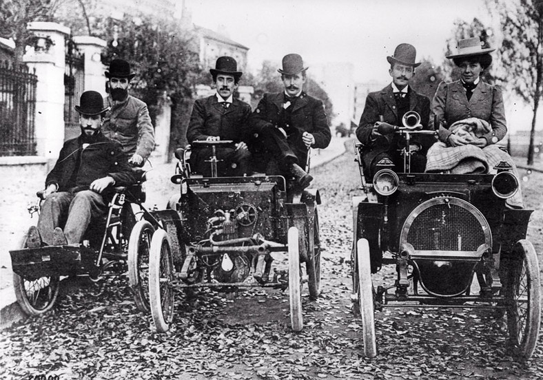 Historia Renault w fotografii (180 zdjęć z lat 1898 - 2008)