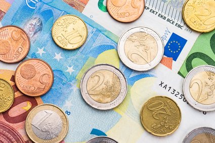 Kurs euro 22 marca poniżej 4,7 zł