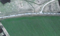 12-kilometrowy konwój wojskowy na wschód Charkowa. Są zdjęcia satelitarne