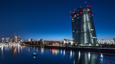 EBC ostrzegł, że nie może być "zbyt hojny" w sprawie pożyczek dla Grecji