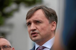 Ziobro: Po upadku komunizmu sądy dyscyplinarne nie usunęły z zawodu tych, którzy dopuszczali się nieprawości