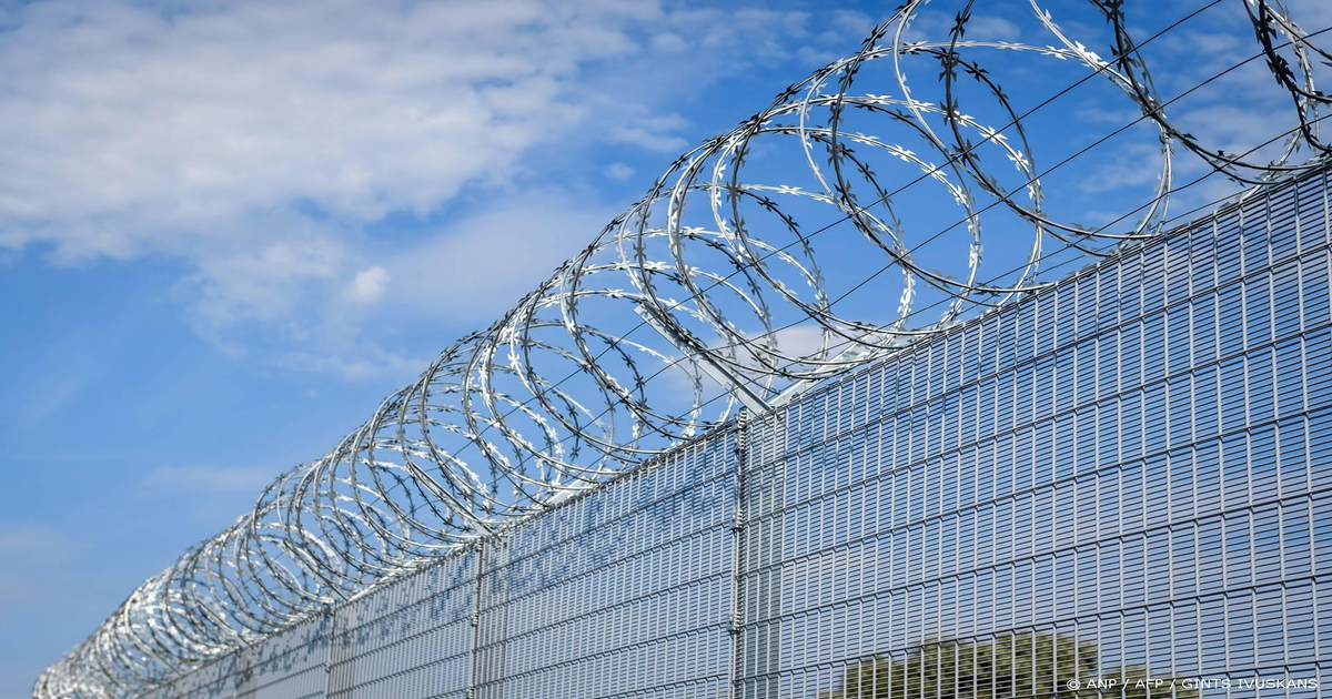 Letland-sluit-grens-met-Rusland-volledig-af-met-280-kilometer-hek