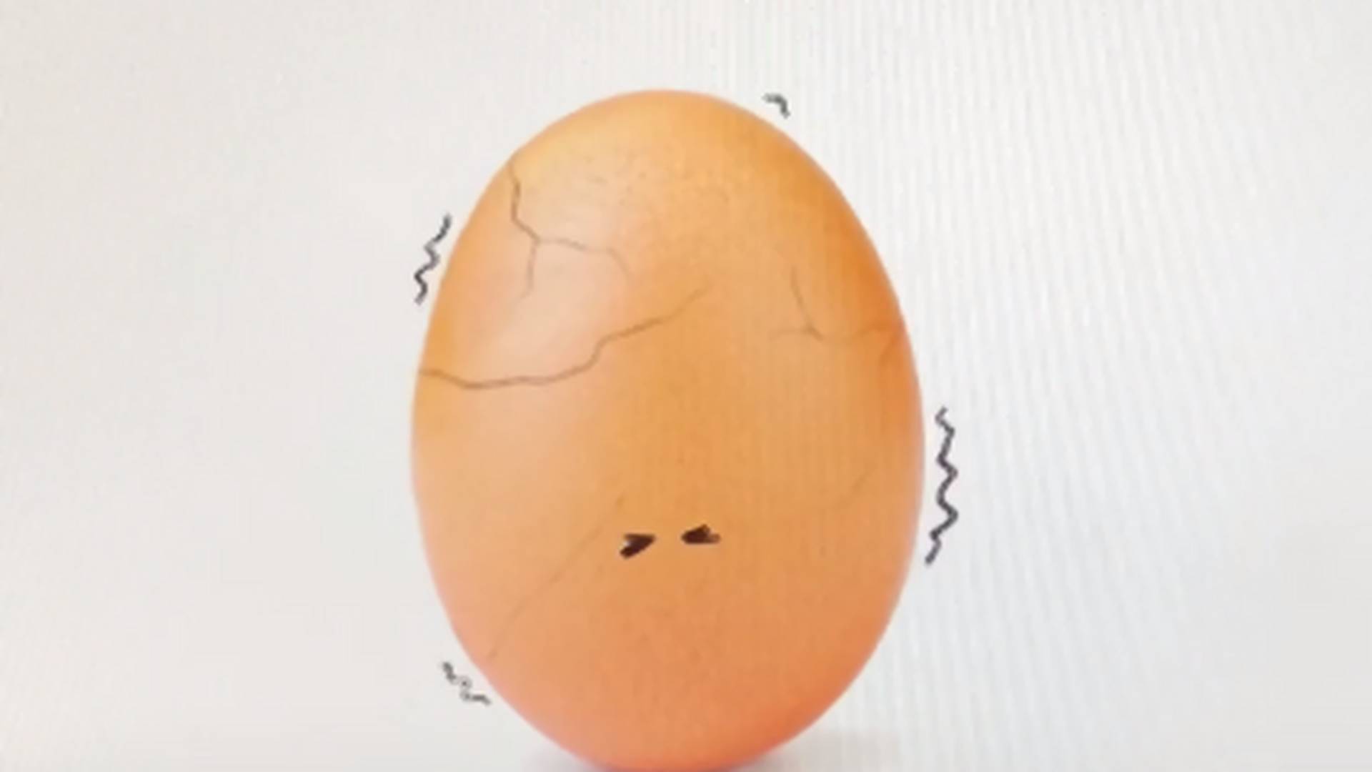 "Ostatnio zacząłem pękać". Instagramowe jajko przemówiło i było czymś więcej niż reklamą