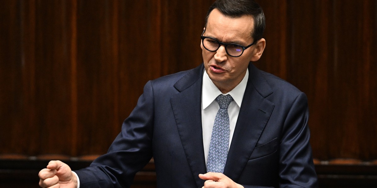 Premier Mateusz Morawiecki przemawia na sali sejmowej w Warszawie podczas posiedzenia inaugurującego X kadencję izby