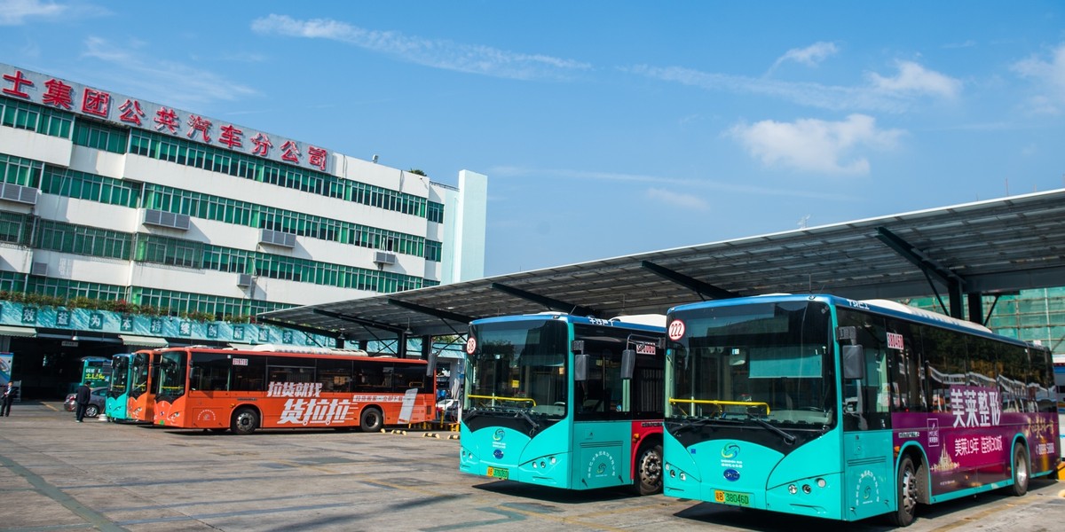 Wszystkie autobusy miejskie w Shenzhen są elektryczne. Miasto wyprzedziło harmonogram