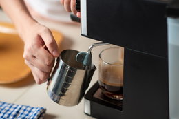 Spore zmiany w sierpniowym rankingu popularności ekspresów do kawy