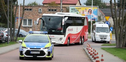 Reprezentacja Polski jest już w Warszawie. Podróż do hotelu pod eskortą policji