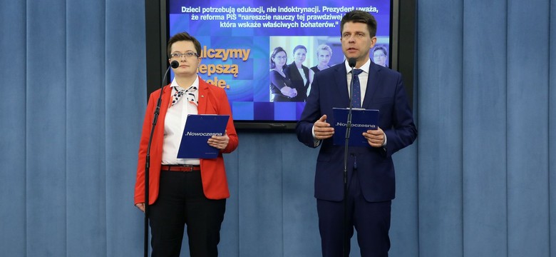 Nowoczesna o reformie edukacji: PiS próbuje wcisnąć rodzicom kota w worku