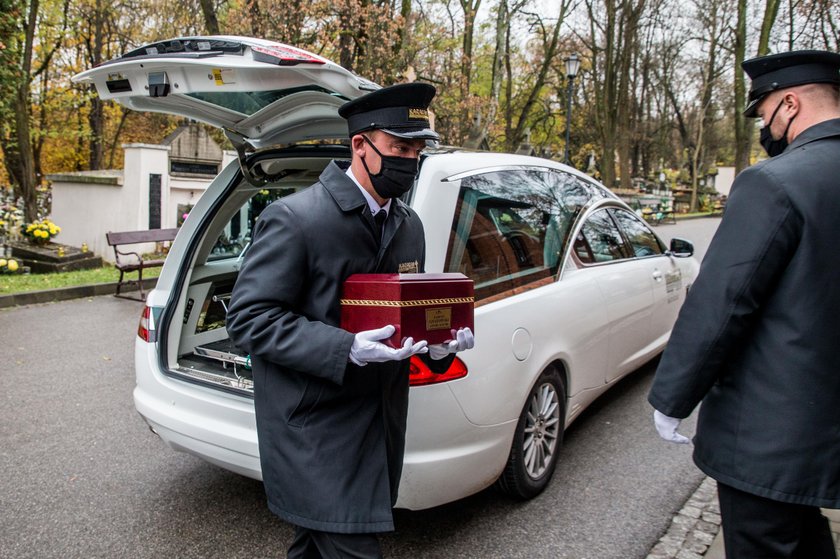 Poruszające słowa księdza na pogrzebie Dariusza Gnatowskiego: "Darek już wie, jakie jest niebo!"